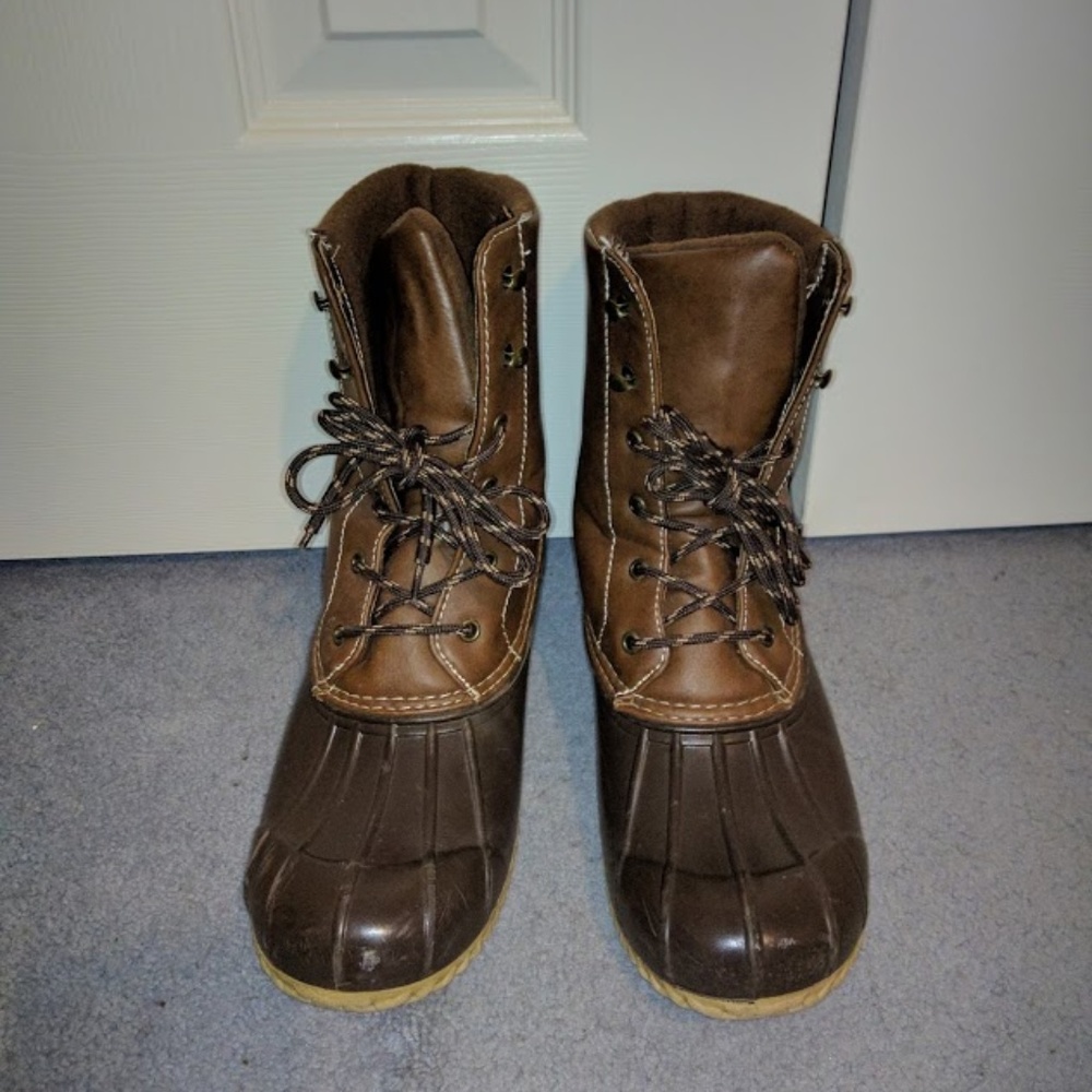 Brown Duck Boots (Size 9)